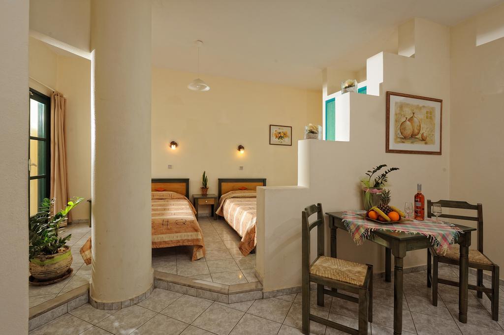 San Giorgio Apartments Малиа Стая снимка