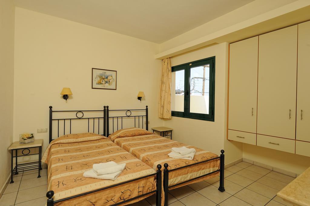 San Giorgio Apartments Малиа Стая снимка