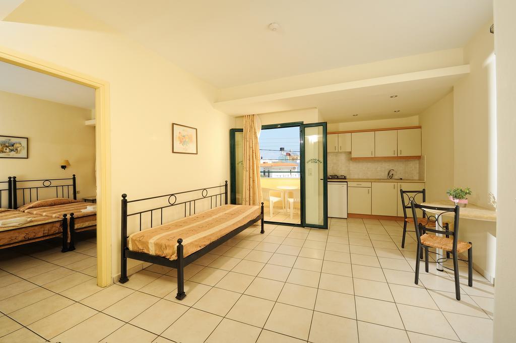 San Giorgio Apartments Малиа Стая снимка