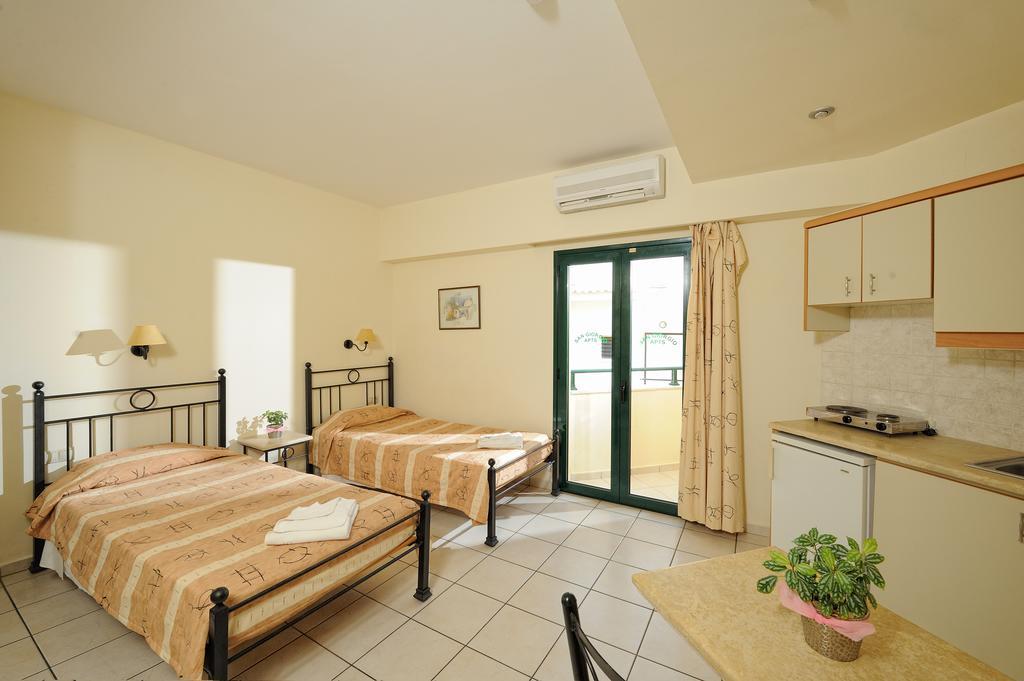 San Giorgio Apartments Малиа Стая снимка